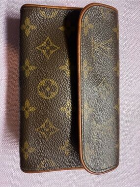 LOUIS VUITTON Monogram small Pochette GM Shoulder